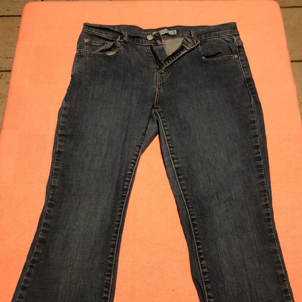 ⬇️⭐️ Levi Strauss and Co. Women’s Bootcut Light-wash Jeans